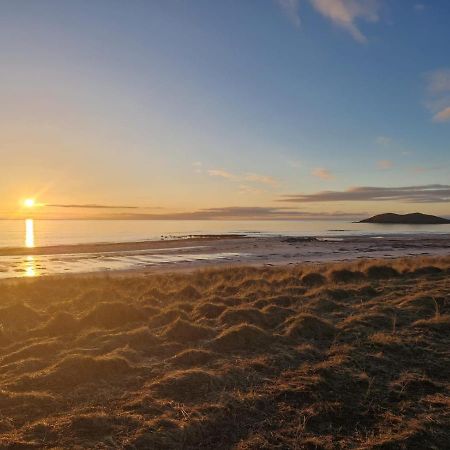 Loch An Eilean Pod Isle Of South Uist Villa Pollachara Exterior foto