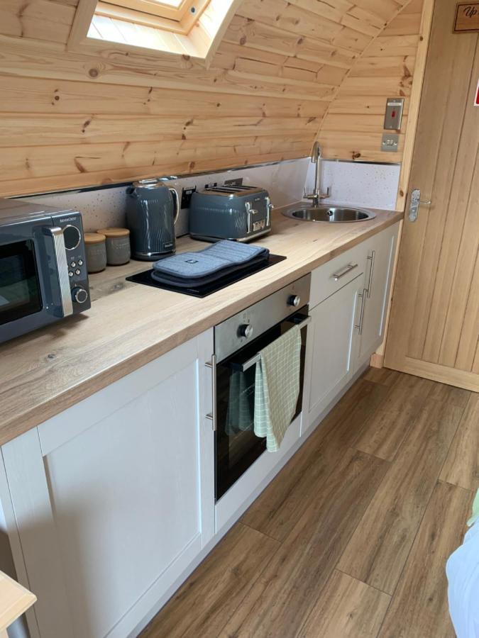 Loch An Eilean Pod Isle Of South Uist Villa Pollachara Exterior foto
