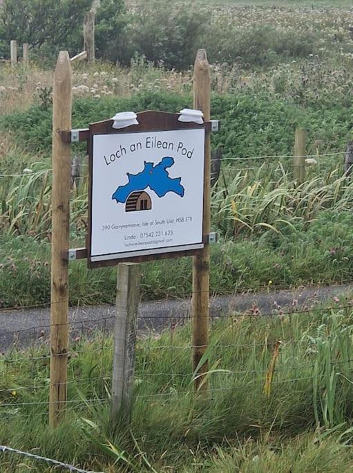 Loch An Eilean Pod Isle Of South Uist Villa Pollachara Exterior foto