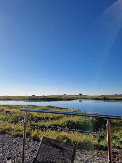 Loch An Eilean Pod Isle Of South Uist Villa Pollachara Exterior foto