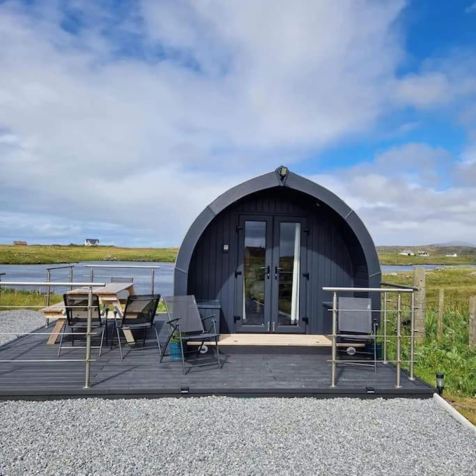Loch An Eilean Pod Isle Of South Uist Villa Pollachara Exterior foto