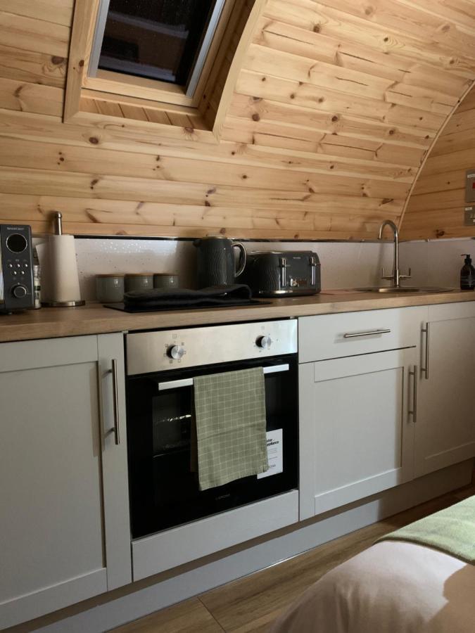 Loch An Eilean Pod Isle Of South Uist Villa Pollachara Exterior foto
