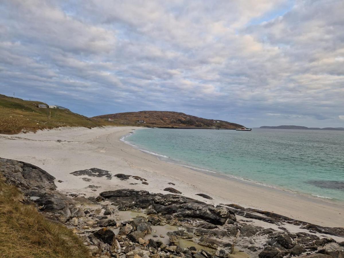 Loch An Eilean Pod Isle Of South Uist Villa Pollachara Exterior foto