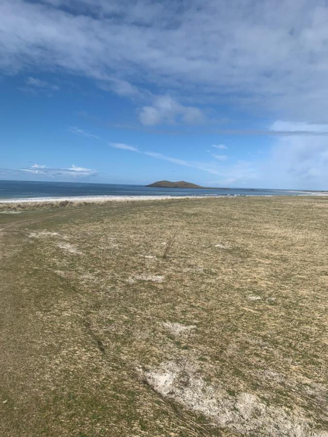 Loch An Eilean Pod Isle Of South Uist Villa Pollachara Exterior foto