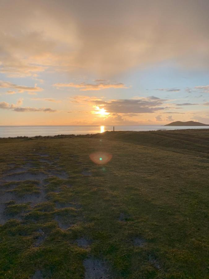 Loch An Eilean Pod Isle Of South Uist Villa Pollachara Exterior foto