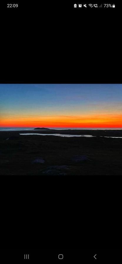 Loch An Eilean Pod Isle Of South Uist Villa Pollachara Exterior foto